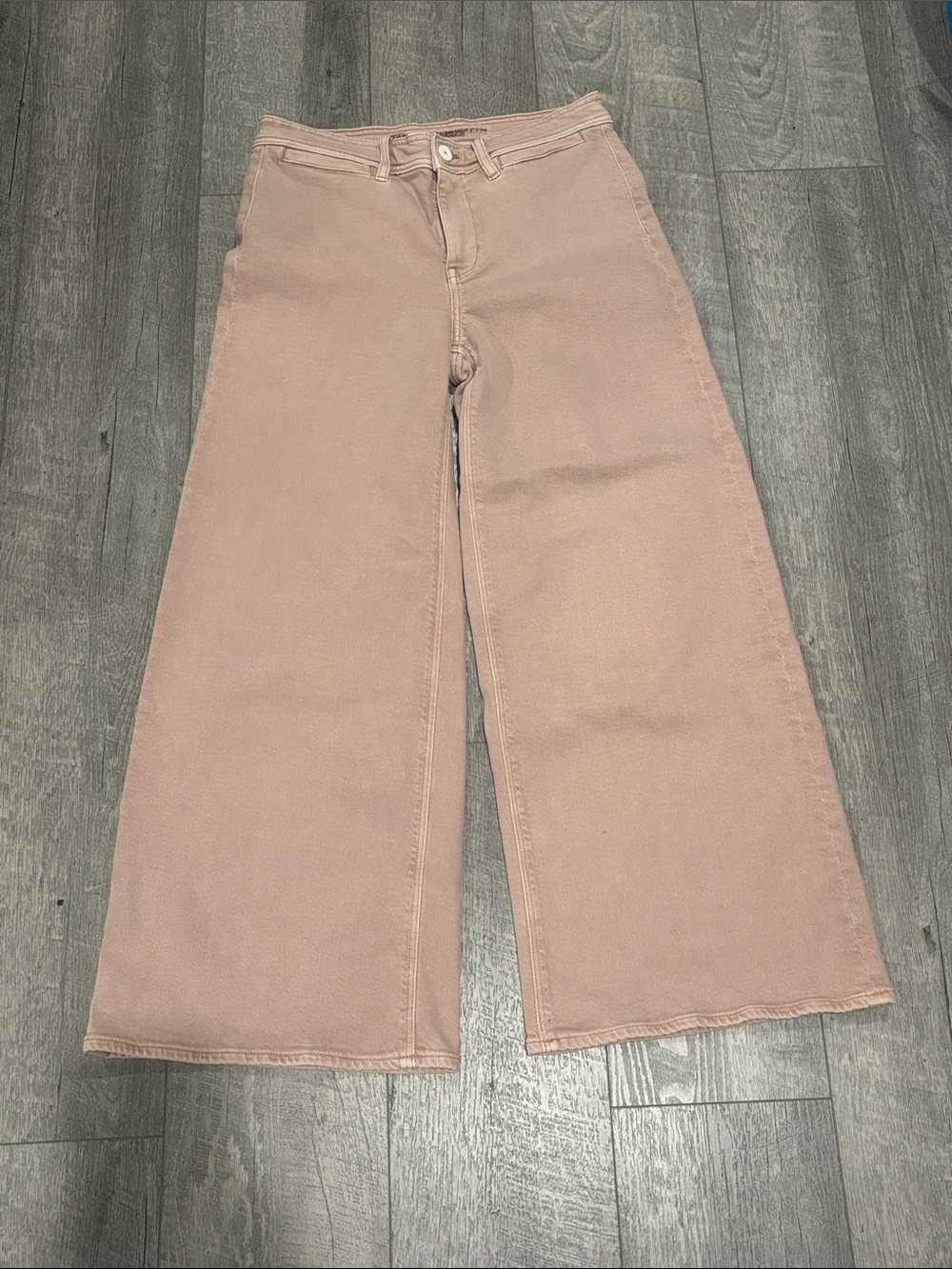 American Eagle Outfitters Wide-Leg Jeans in Dusty Pink